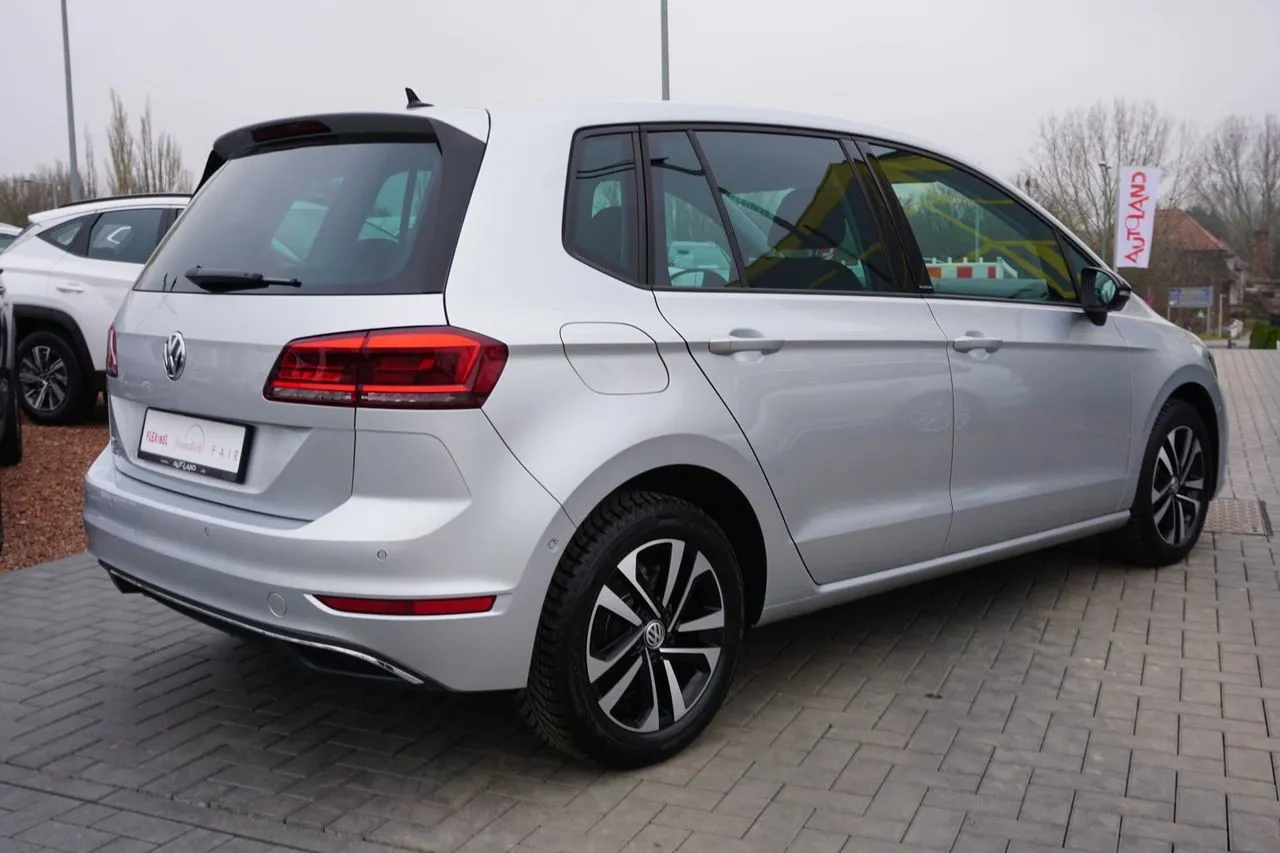 Volkswagen Golf Sportsvan IQ.Drive 1.0 TSI...  Image 4